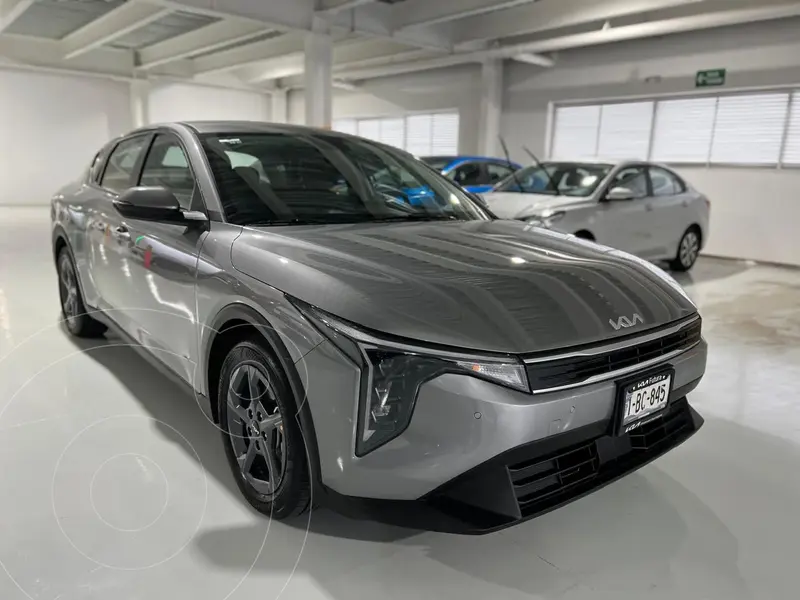 Foto Kia K4 Sedan LX usado (2026) color Steel Grey precio $394,900