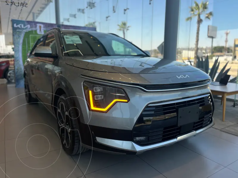Foto Kia Niro HEV EX usado (2025) color Steel Grey precio $611,829