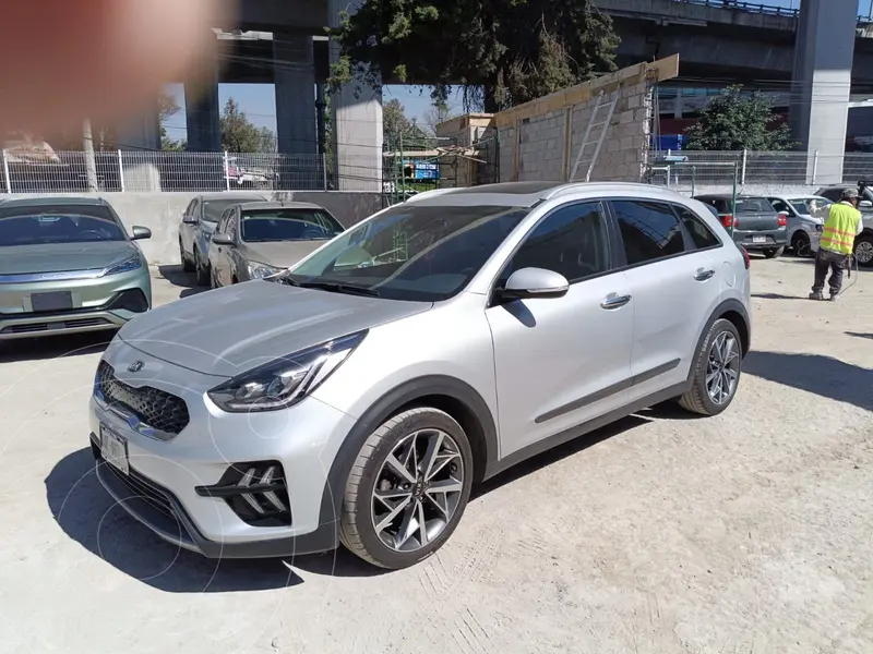 Foto Kia Niro 1.6L GDI EX usado (2020) color plateado precio $440,000