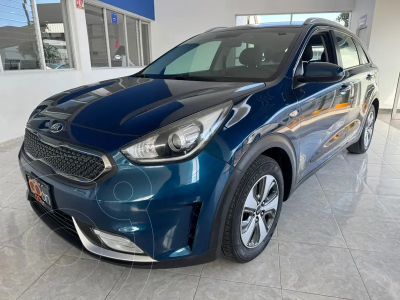 Foto Kia Niro 1.6L GDI LX usado (2018) color Azul precio $290,000