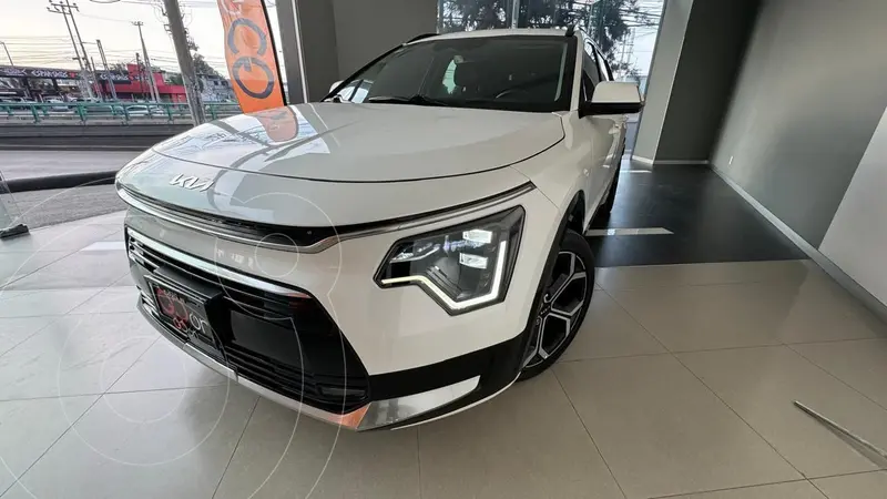 Foto Kia Niro 1.6L EX usado (2023) color Blanco precio $535,000
