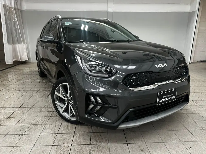 Foto Kia Niro 1.6L EX usado (2022) color Gris precio $409,800