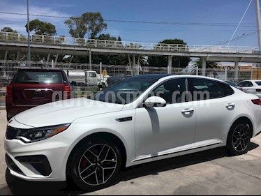 foto Kia Optima 2.0L Turbo GDI SXL usado (2019) color Blanco precio $469,000