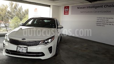 Foto venta Auto usado Kia Optima 4p SXL L4/2.0/T Aut (2017) color Blanco precio $335,000