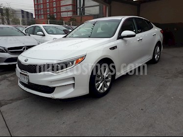 foto Kia Optima 2.4L GDI EX Pack usado (2018) color Blanco precio $350,000