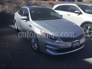 Kia Optima 2.4L GDI EX Pack usado (2018) color Plata precio $395,000