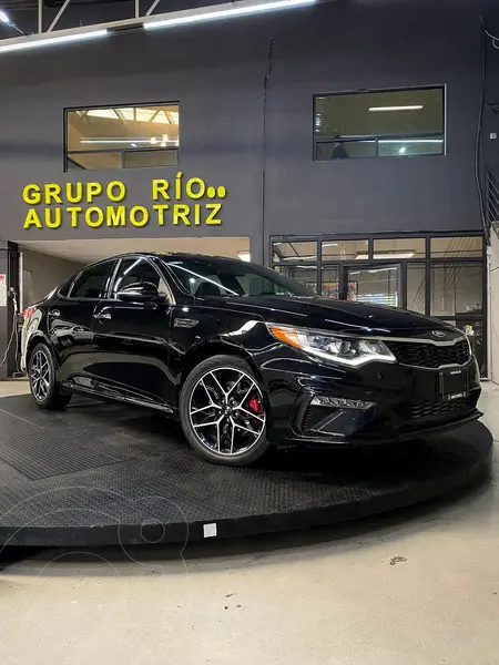 Foto Kia Optima 2.0L Turbo GDI SXL usado (2019) color Negro precio $298,000