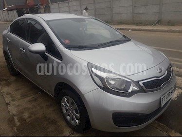 Kia Rio 3 1.4L usado (2013) color Azul Profundo precio $3.000.000