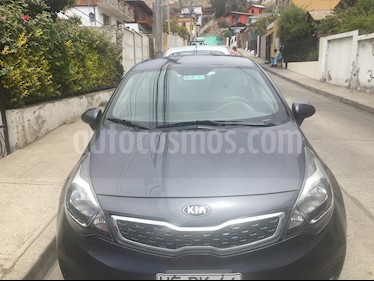 Kia Rio 4 1.2L EX DAB usado (2015) color Gris precio $4.800.000
