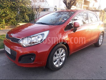 Kia Rio 5 1.4L EX Plus usado (2015) color Rojo precio $7.000.000