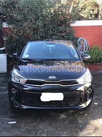 Kia Rio 5 EX 1.4L Full usado (2018) color Negro precio $8.190.000