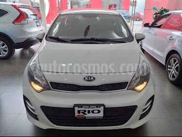 foto Kia Rio Hatchback EX usado (2017) color Blanco precio $199,000
