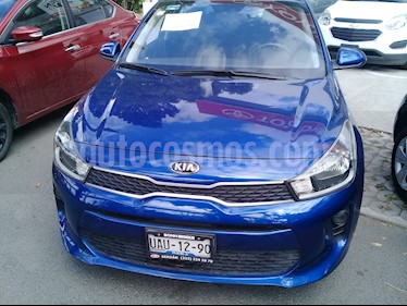 foto Kia Rio Hatchback LX usado (2018) color Azul precio $205,000