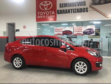 Foto venta Auto Seminuevo Kia Rio Hatchback LX (2017) color Rojo precio $183,000