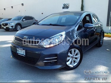 Kia Rio Hatchback EX usado (2017) color Grafito precio $45,000