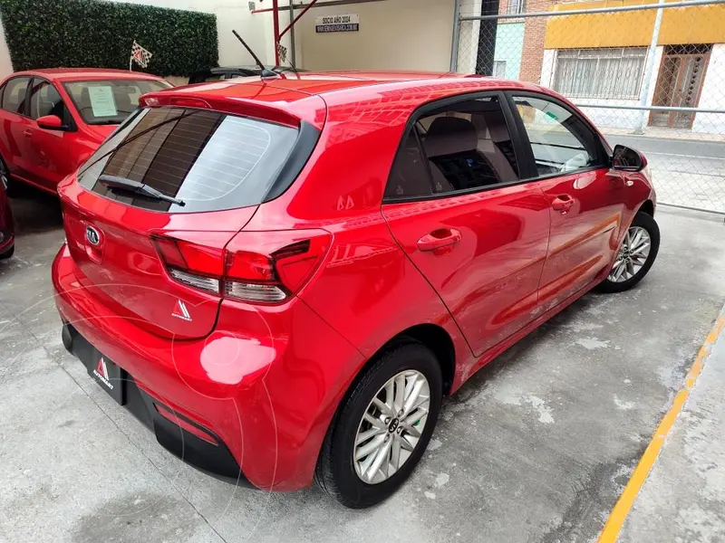 kia rio-hatchback