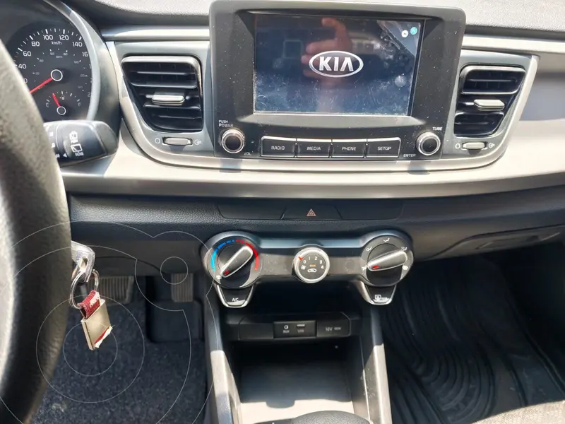 kia rio-hatchback