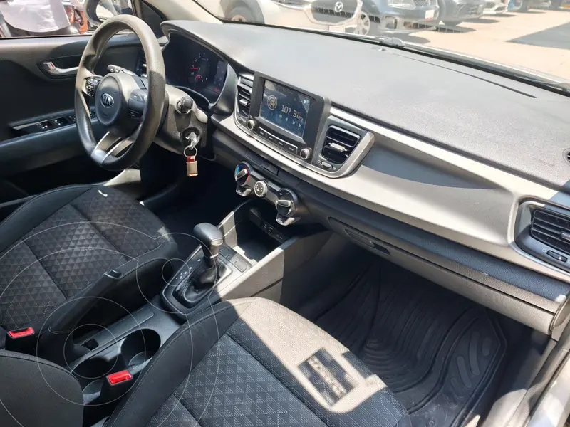 kia rio-hatchback