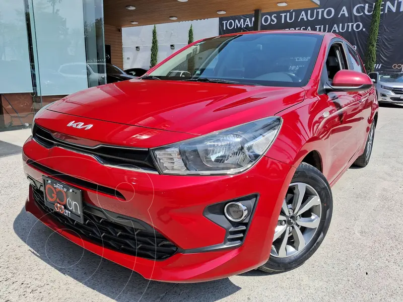 Foto Kia Rio Hatchback EX Pack Aut usado (2023) color Rojo precio $289,000