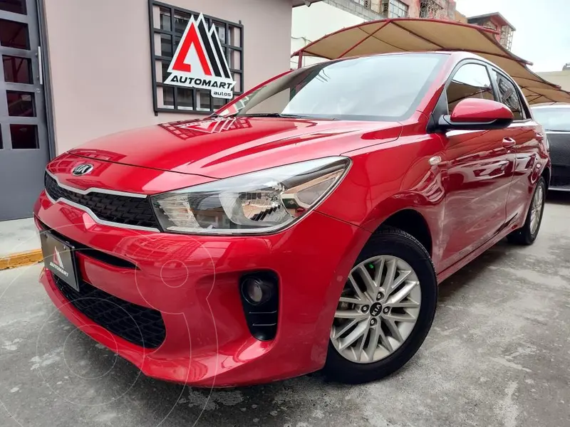 Foto Kia Rio Hatchback LX Aut usado (2018) color Rojo precio $199,000
