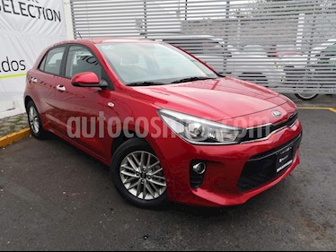 Kia Rio Hatchback EX Aut usado (2020) color Rojo precio $260,000