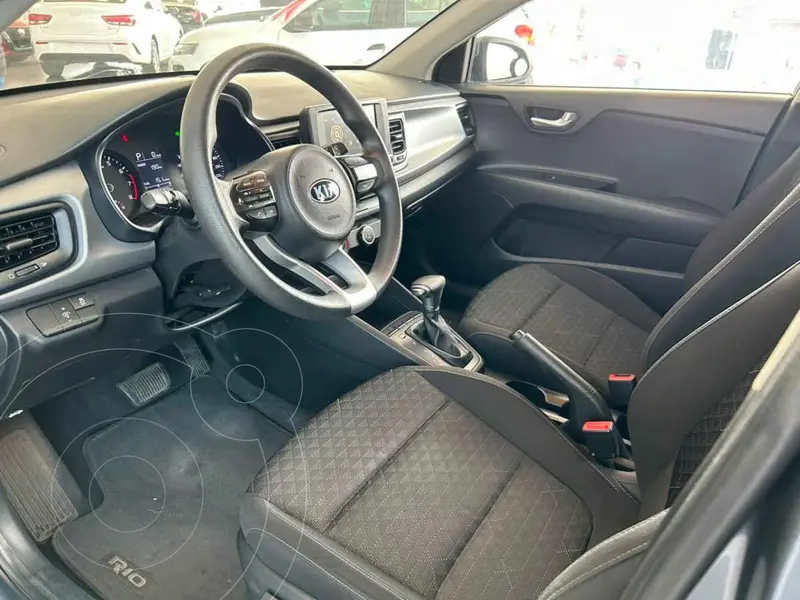 kia rio-hatchback