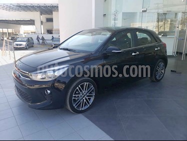 Kia Rio Hatchback EX Pack Aut usado (2019) color Negro precio $304,000
