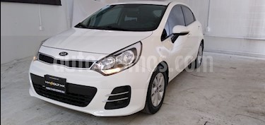 Kia Rio Hatchback EX usado (2017) color Blanco precio $178,500