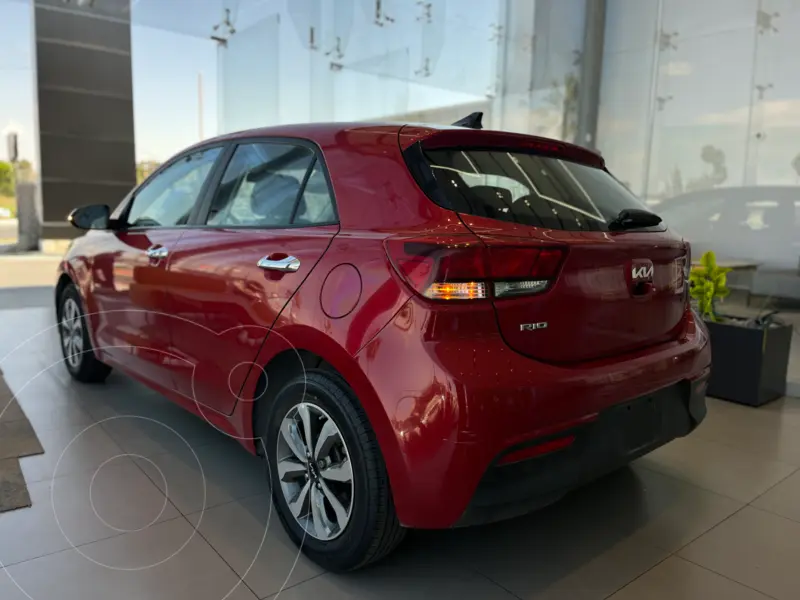 kia rio-hatchback
