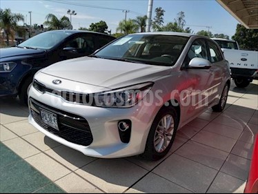 Kia Rio Hatchback EX usado (2018) color Plata precio $245,000