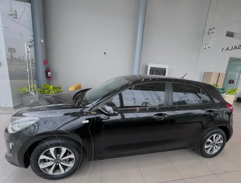 kia rio-hatchback