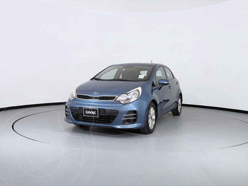 Foto Kia Rio Hatchback EX usado (2016) color Azul precio $217,999