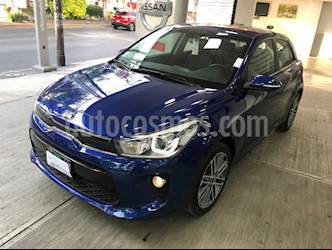 foto Kia Rio Hatchback EX usado (2018) color Azul precio $255,000