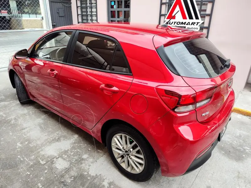 kia rio-hatchback