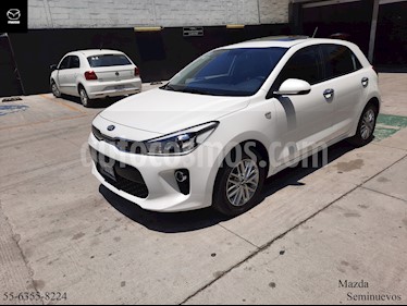 Kia Rio Hatchback EX usado (2019) color Blanco precio $234,900