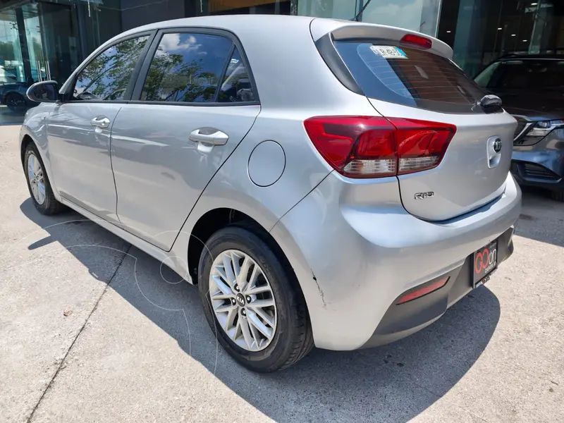 kia rio-hatchback
