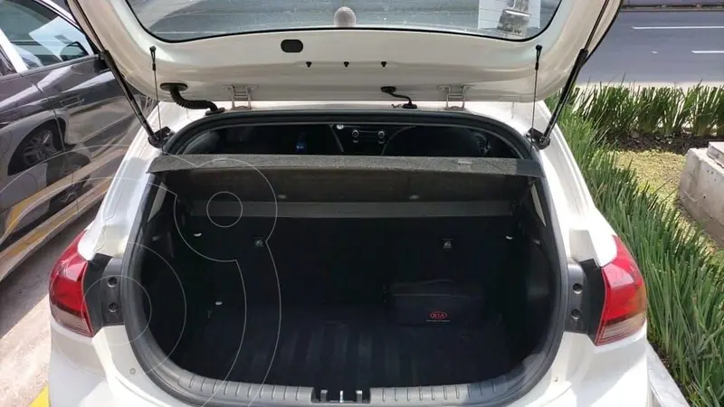 kia rio-hatchback