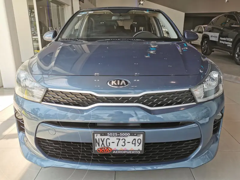 Foto Kia Rio Hatchback LX Aut usado (2019) color Azul financiado en mensualidades(enganche $73,750 mensualidades desde $7,618)