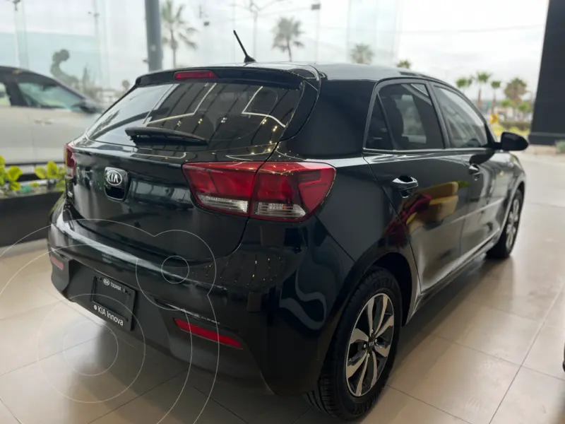 kia rio-hatchback