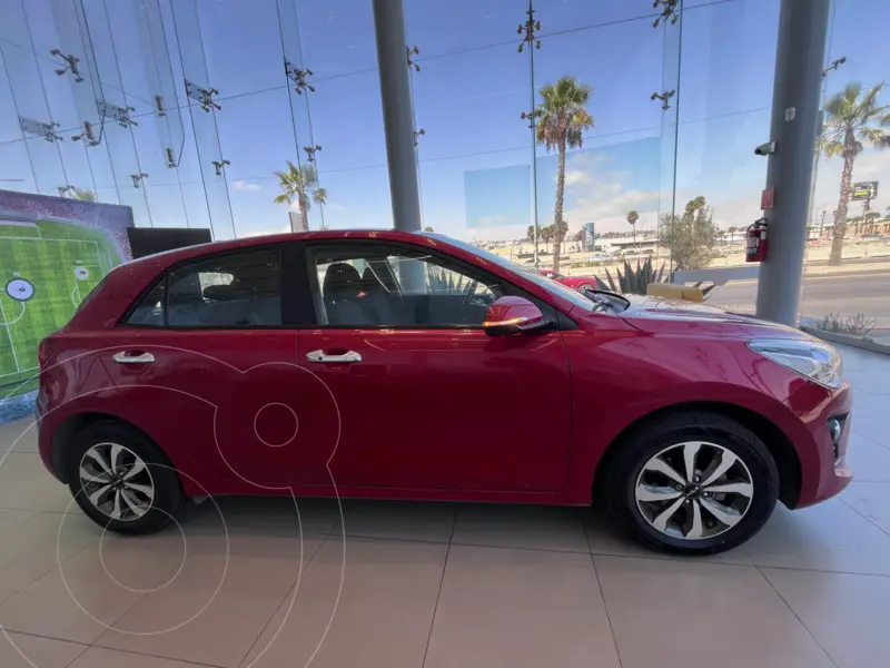 kia rio-hatchback