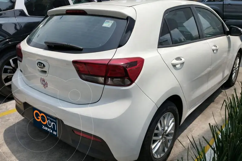 kia rio-hatchback