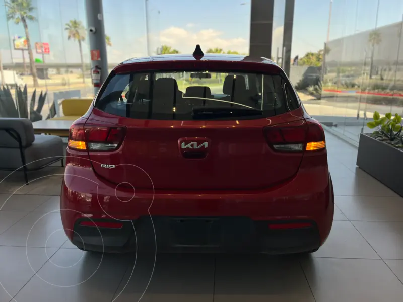 kia rio-hatchback