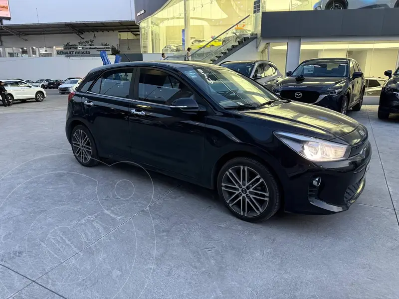 Foto Kia Rio Hatchback EX Pack Aut usado (2020) color Negro precio $289,000