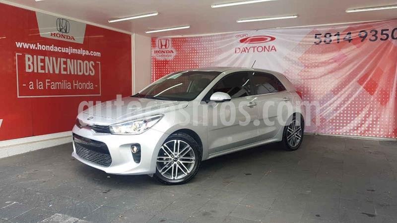 foto Kia Rio Hatchback EX Pack Aut usado (2018) color Plata precio $246,000