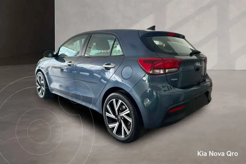 kia rio-hatchback