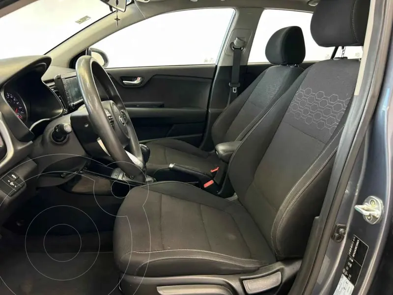 kia rio-hatchback