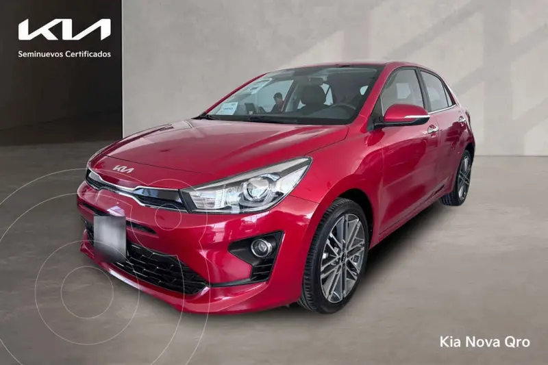 Foto Kia Rio Hatchback EX Pack Aut usado (2023) color Rojo financiado en mensualidades(enganche $89,925 mensualidades desde $7,719)