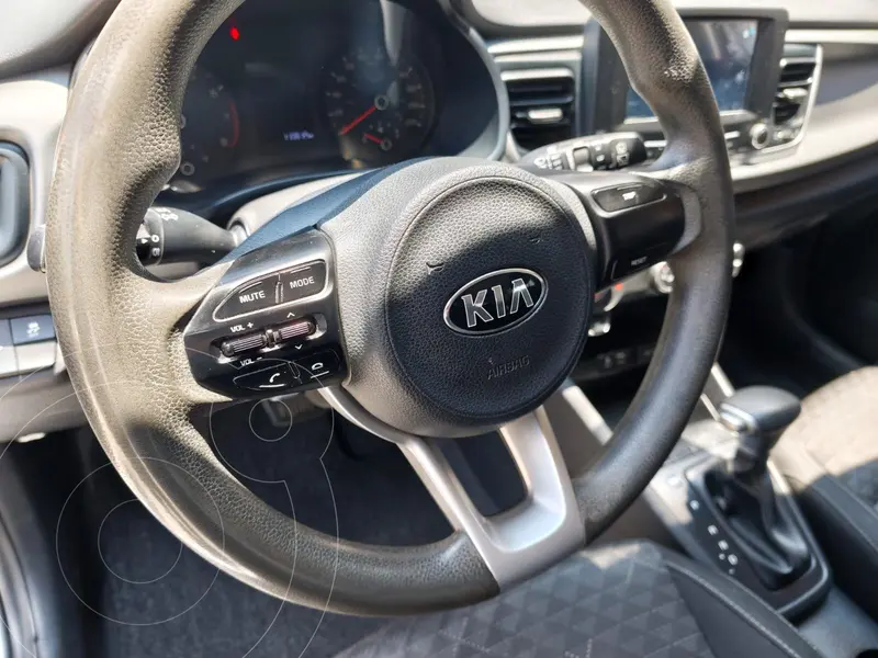 kia rio-hatchback