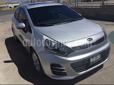 Kia Rio Hatchback EX usado (2016) color Plata precio $164,000