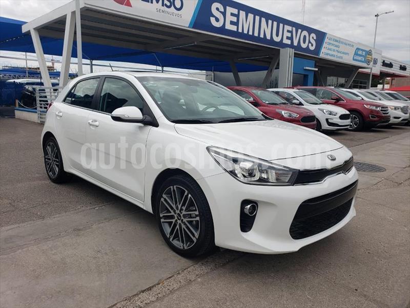 foto Kia Rio Hatchback EX Pack Aut usado (2018) color Blanco precio $240,000